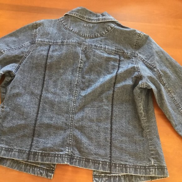 Jean jacket - Picture 2 of 3